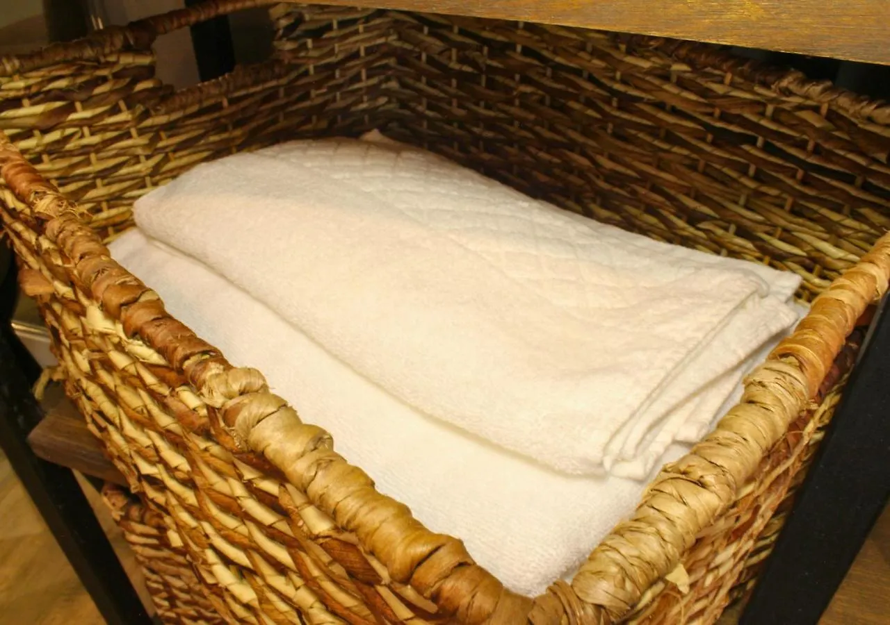 Apartment The Brass Burrow, Bel Air Soho Suites Manila